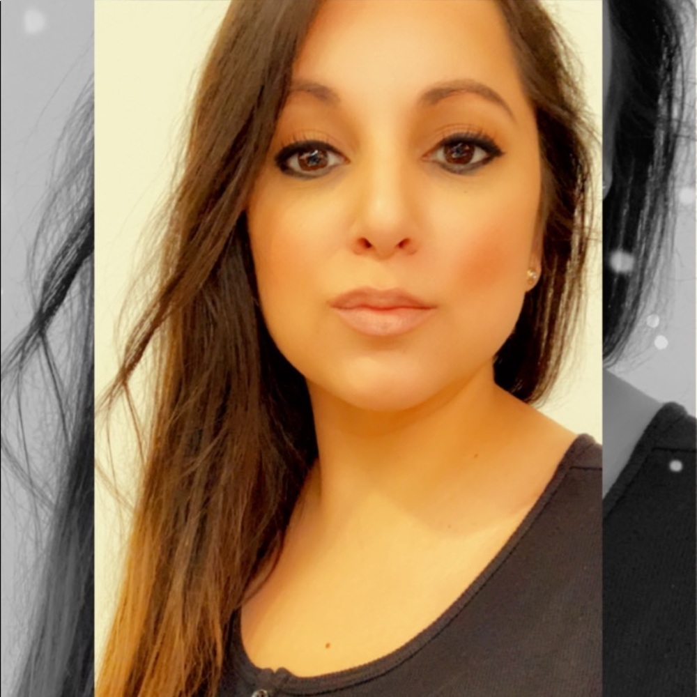 Meet your Posher, Nadia